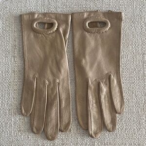 Vintage Luxury Beige‎ Leather Gloves Made in France Size 6 1/2 Spring Designer